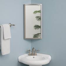 come-sfruttare-angolo-bagno-specchio