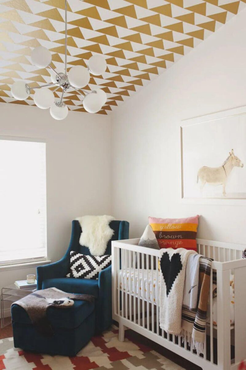 ingrandire-cameretta-con-trame-soffitto