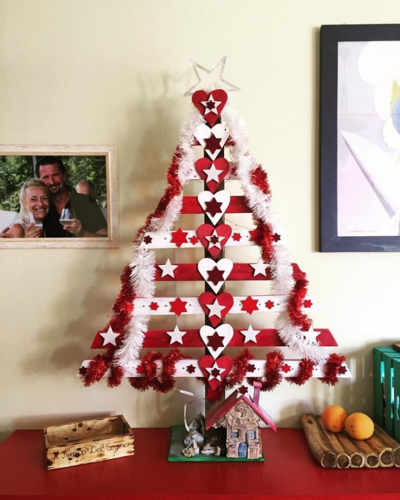 riciclare-pallet-per-creare-decorazioni-natalizie-28