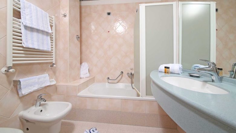 Come-arredare-il-bagno-per-uno-sportivo-09