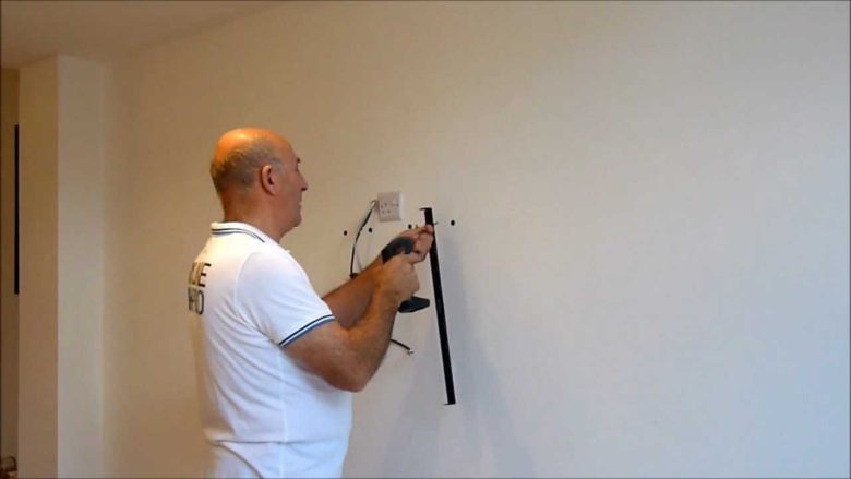 come-appendere-tv-parete-cartongesso-5