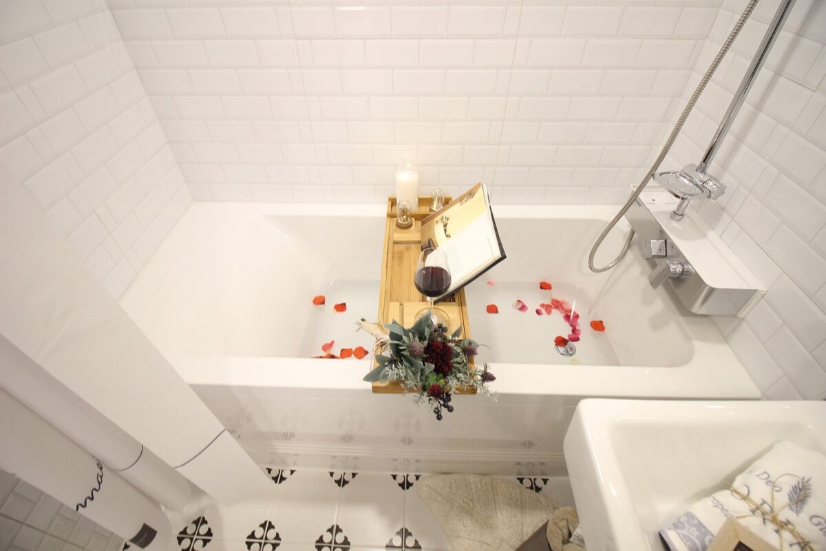 bagno-moderno-rivestimento