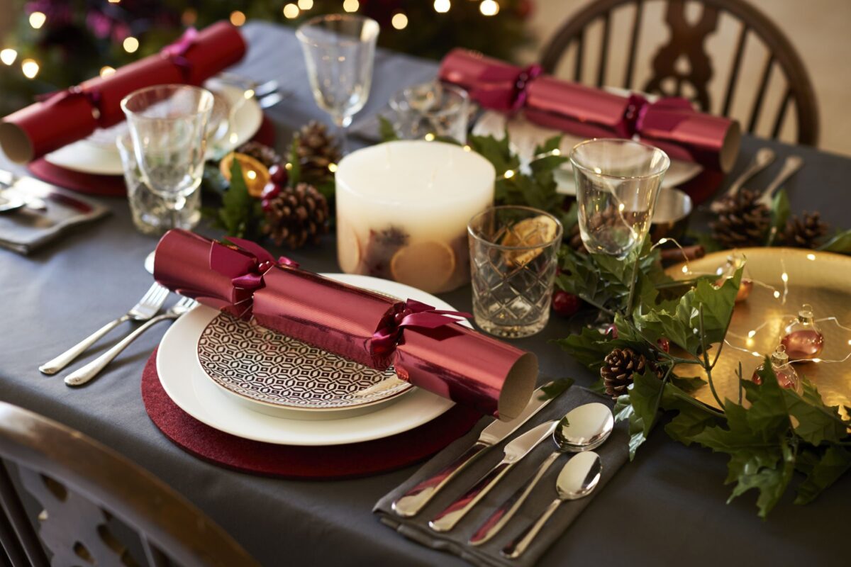 tavola-capodanno-romantica-rosso