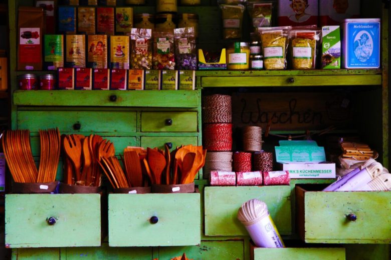 Come-fare-a-pulire-la-cucina-in-legno-12