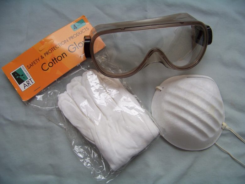 manutenzione-porta-basculante-garage-occorrente