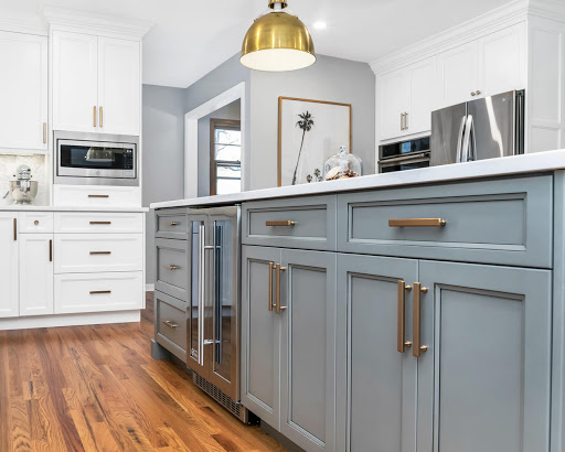 Bronzo: 7 fantastiche idee per arredare casa con stile