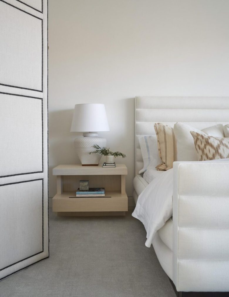 camera-da-letto-pareti-avorio-08