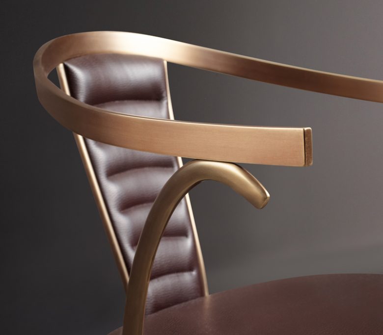 idee-arredi-bronzo-sedia