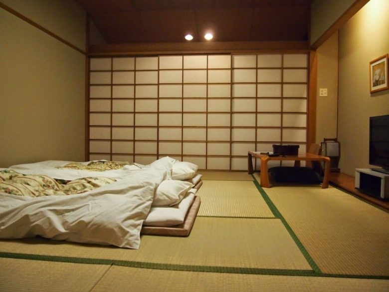 futon-10