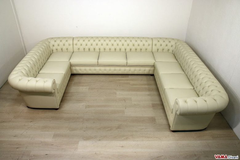 Divano a ferro di cavallo Chesterfield