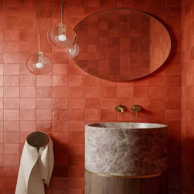 Bagno-pareti-color-bordeaux-17