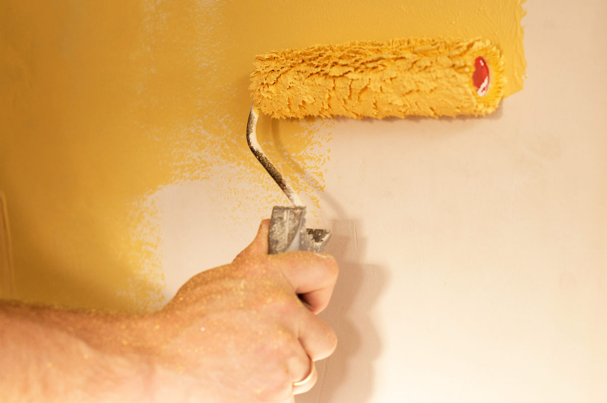 The process of coloring wall