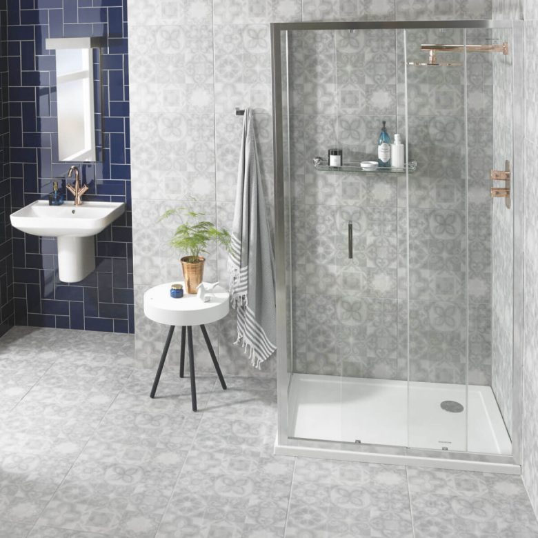 come-posizionare-i-sanitari-in-un-bagno-piccolo-11