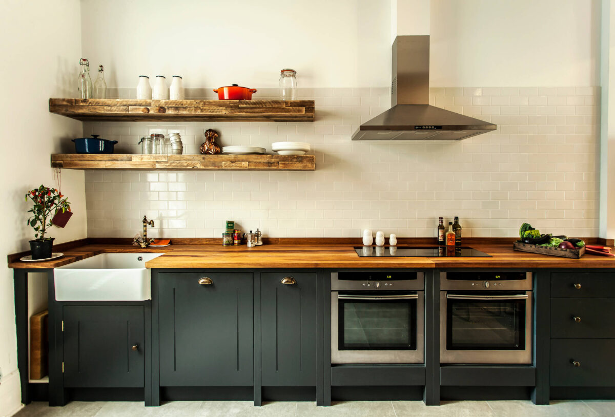 come-proteggere-il-piano-di-lavoro-in-legno-della-cucina-2