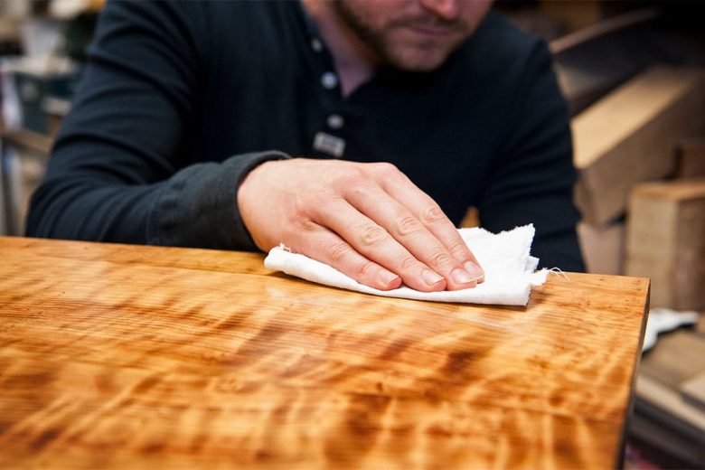come-proteggere-il-piano-di-lavoro-in-legno-della-cucina-21