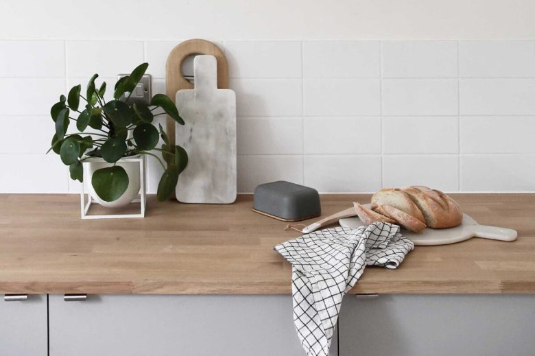 come-proteggere-il-piano-di-lavoro-in-legno-della-cucina-7