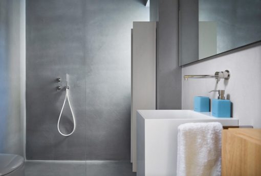 Bagno in microcemento: guida a un materiale di tendenza