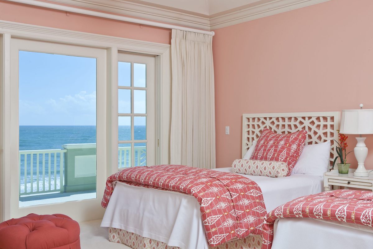 camera-da-letto-pareti-color-corallo-15