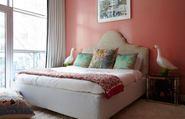 camera-da-letto-pareti-color-corallo-8