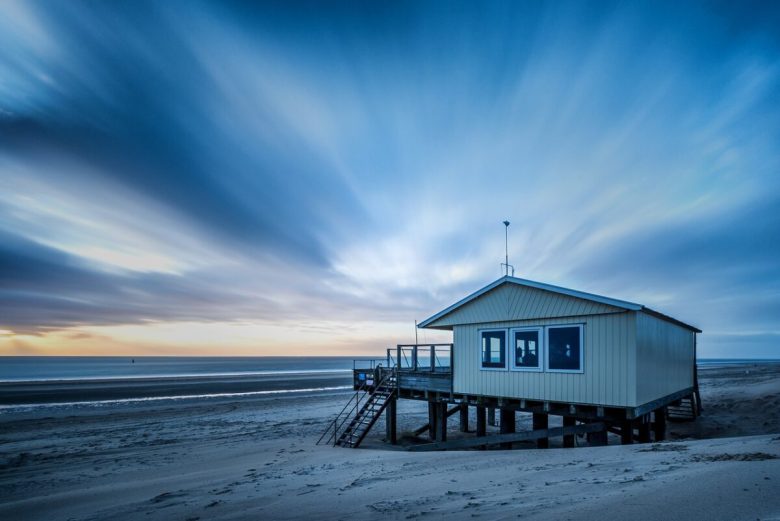 House, Sea