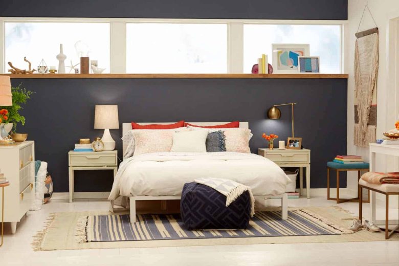 Camera-da-letto-colore-pareti-blu-navy-8