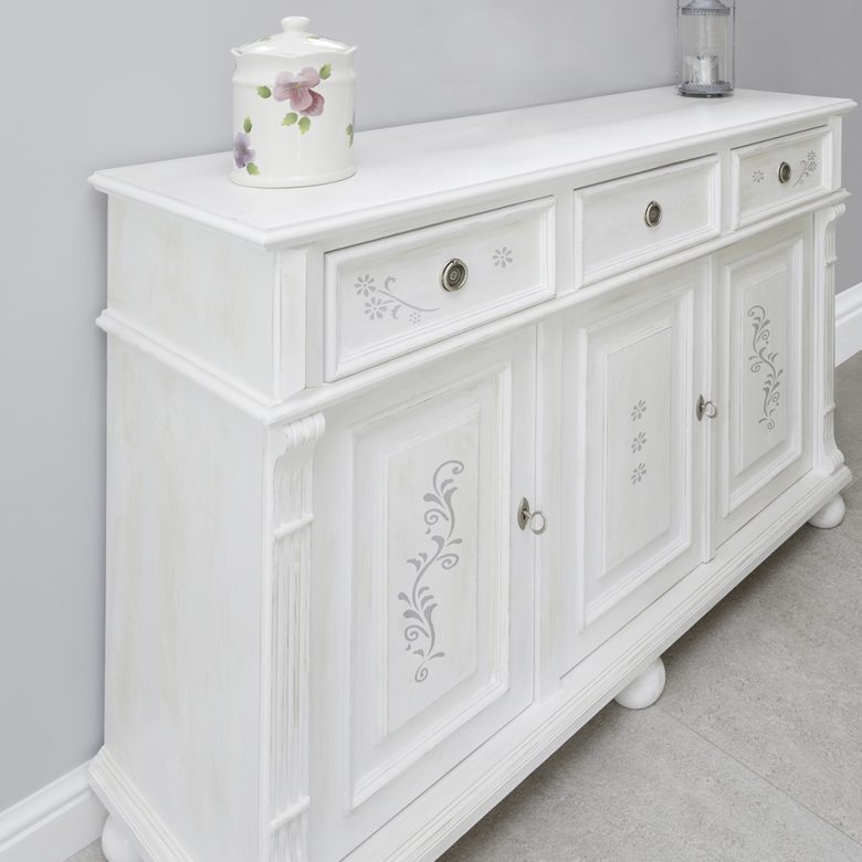 come-abbellire-e-decorare-una-credenza-12