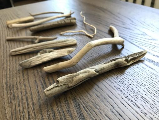 Lavori con i legnetti del mare: semplici ispirazioni da realizzare