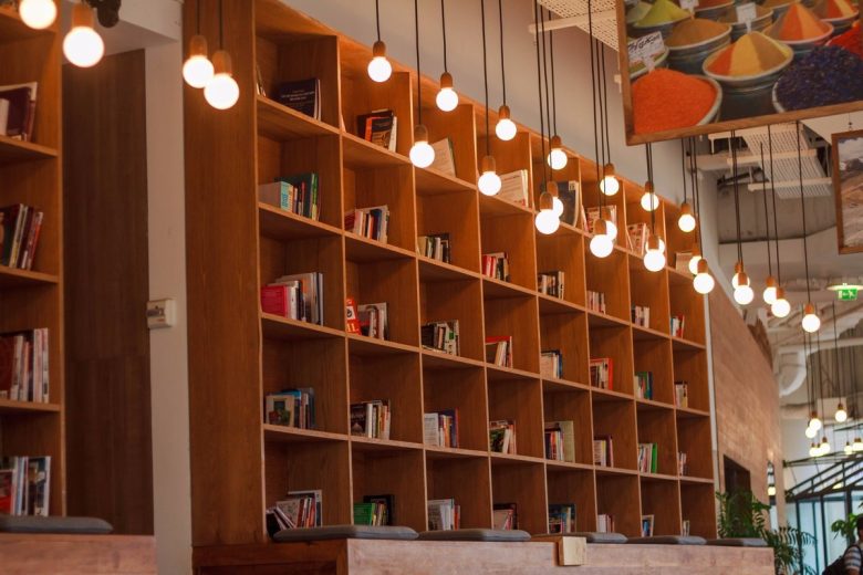 come-illuminare-la-libreria-5