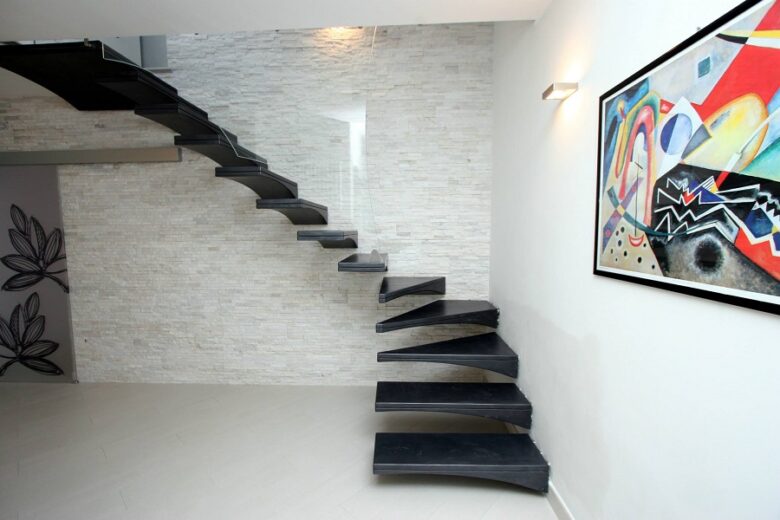 Vantaggi-rivestire-scala-in-resina
