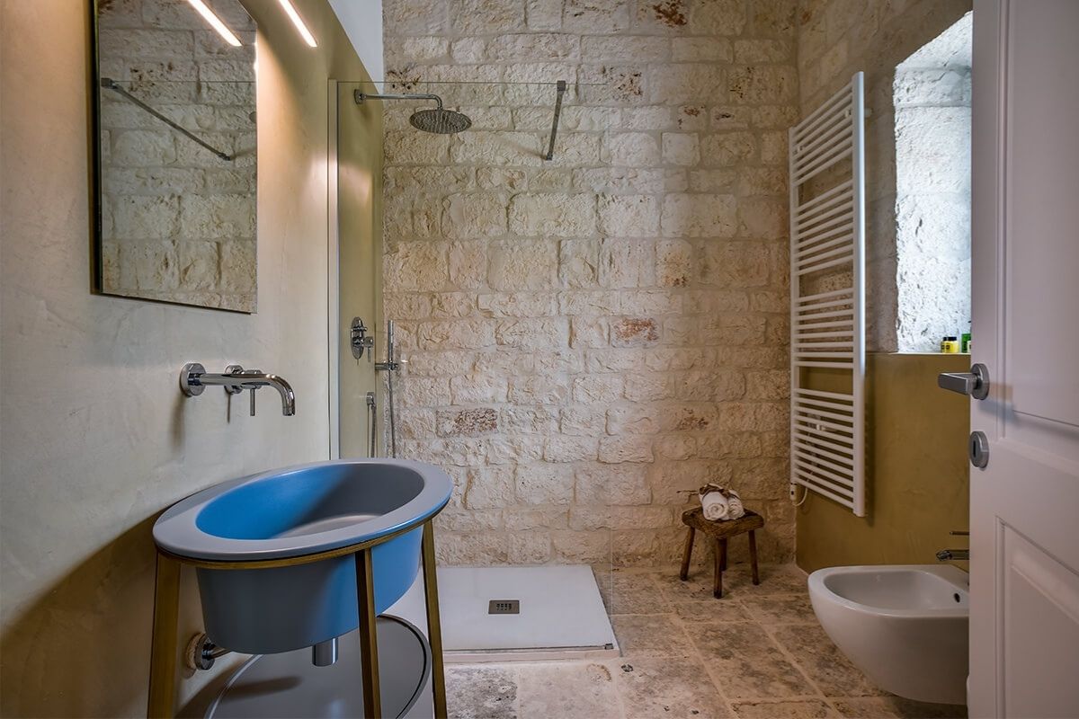 Galleria foto - Bagno in pietra leccese: idee e progetti Foto 8