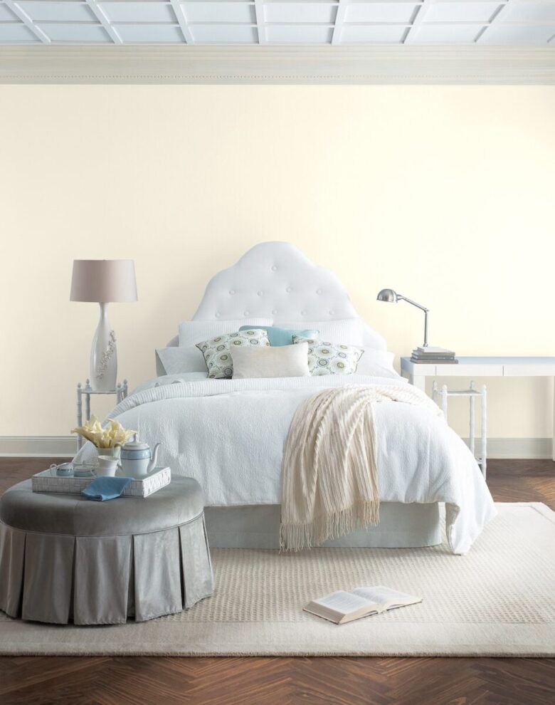 sfumature-bianco-pareti-camera-da-letto-bianco-latte