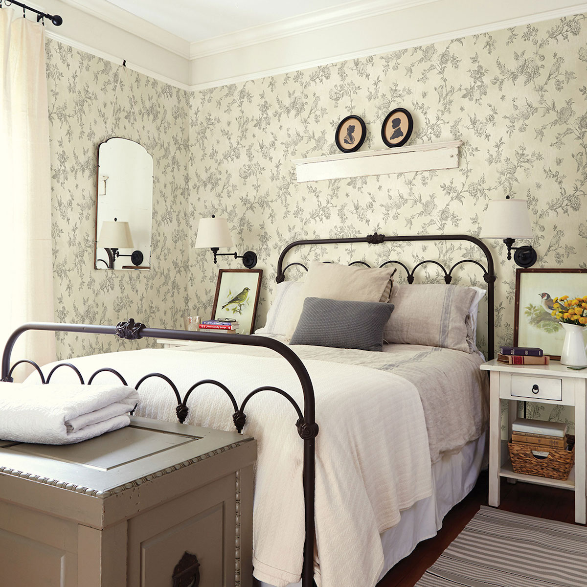 Carta da parati shabby chic camera da letto: quale scegliere