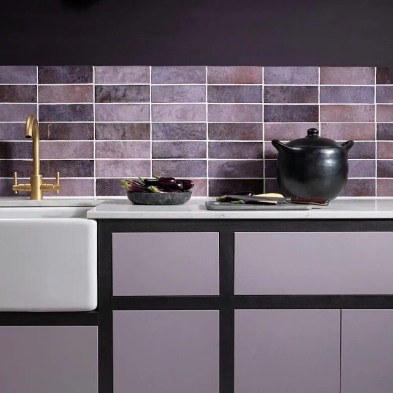 colore-pareti-cucina-melanzana-7
