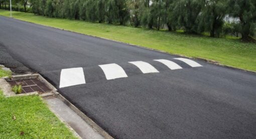 Installazione di dosso in un viale condominiale: è possibile?