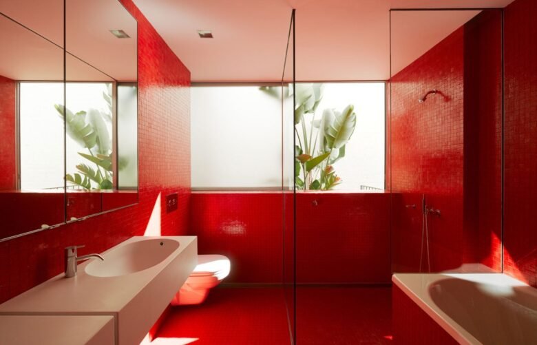 pareti-bagno-color-rosso-17