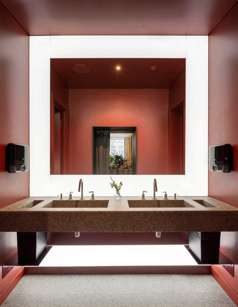 pareti-bagno-color-rosso-8