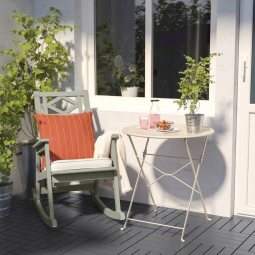 Abbellire il balcone in primavera