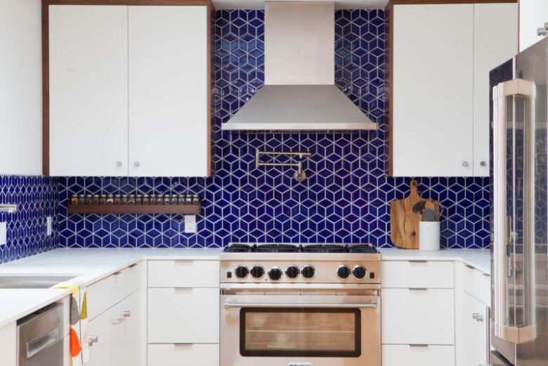 cucina-pareti-color-blu-elettrico-8