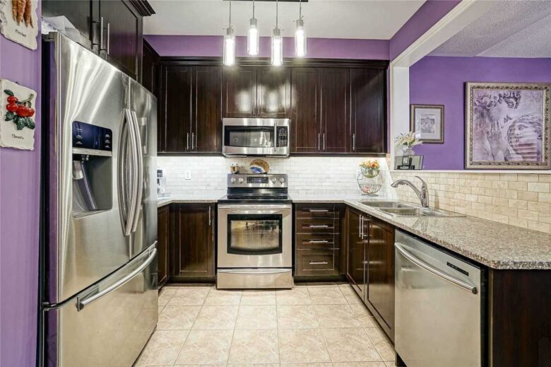 cucina-pareti-color-viola-1