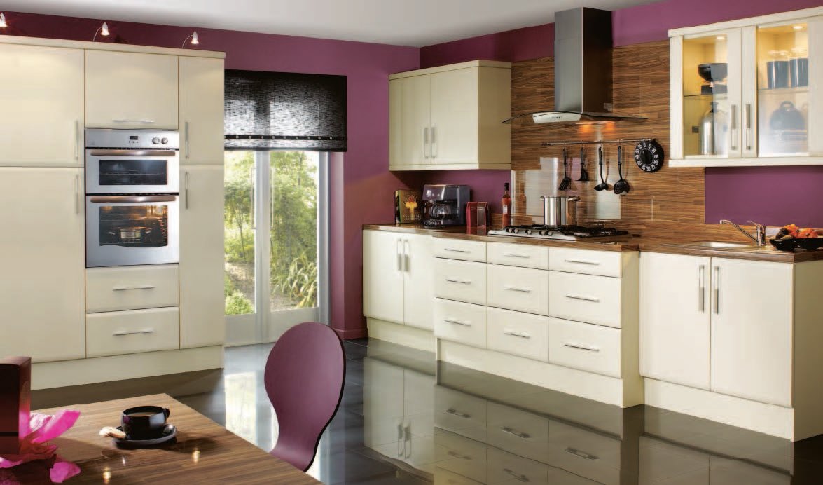 Cucina pareti color viola: idee di arredamento, abbinamenti e ispirazioni