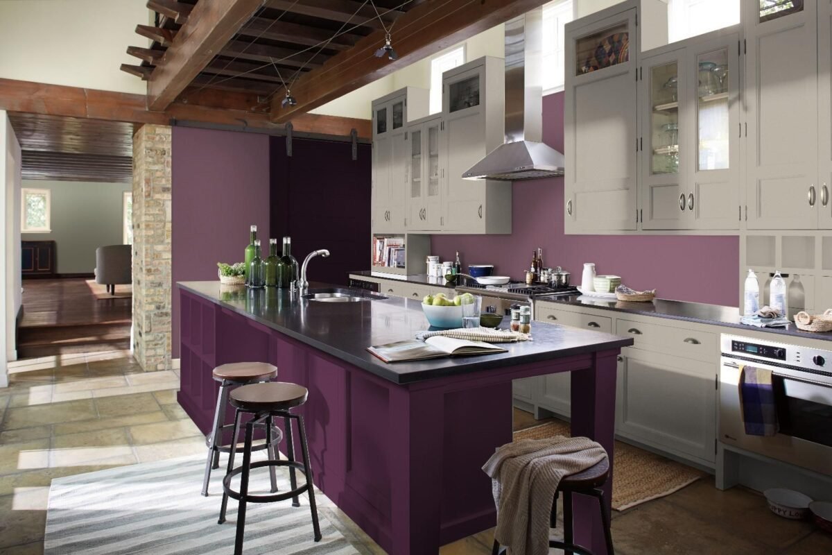 Cucina pareti color viola: idee di arredamento, abbinamenti e ispirazioni