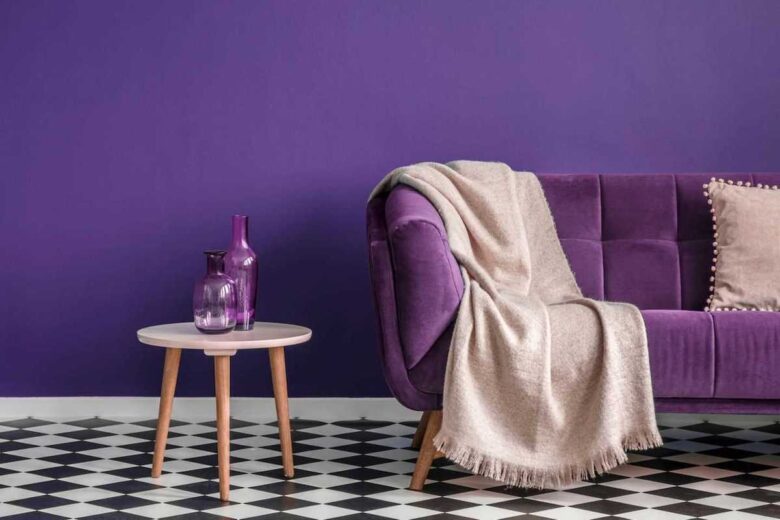 soggiorno-pareti-color-viola-27