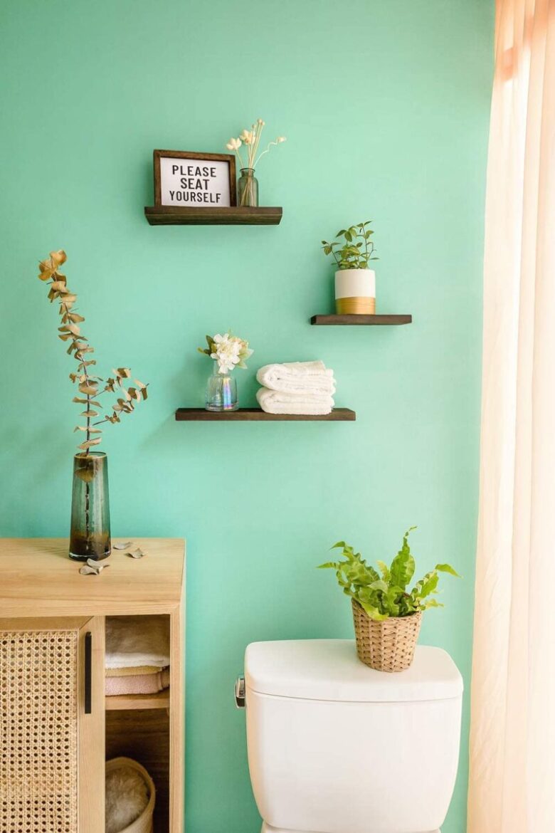 Pareti color verde pastello bagno