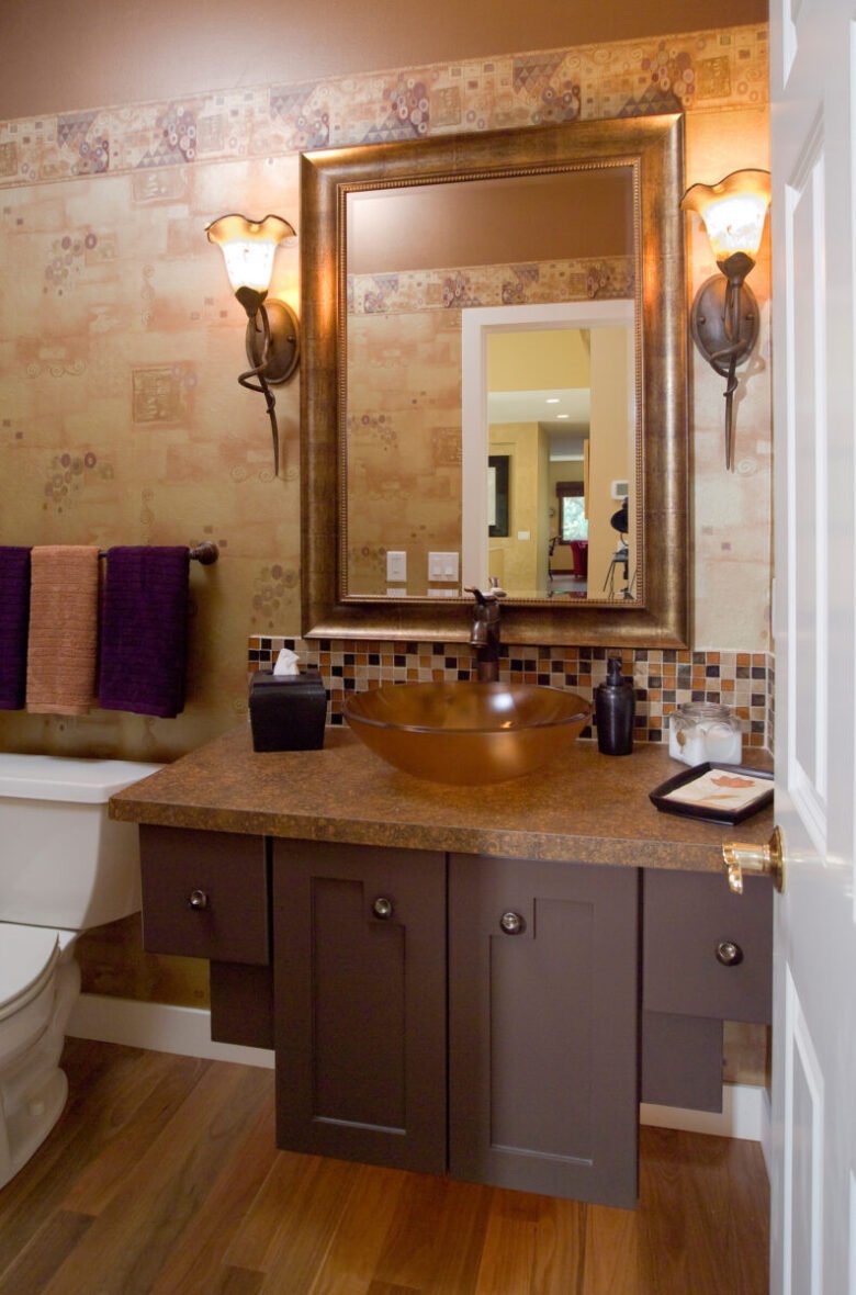 Pareti color bronzo bagno