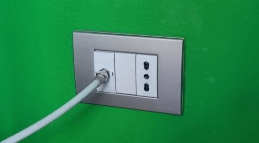 Come installare l’antenna tv spostando la presa