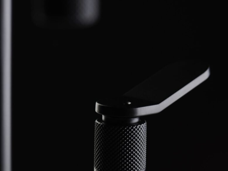 Rubinetti in black, quando il design incontra l’innovazione Rubinetti in black, quando il design incontra l’innovazione