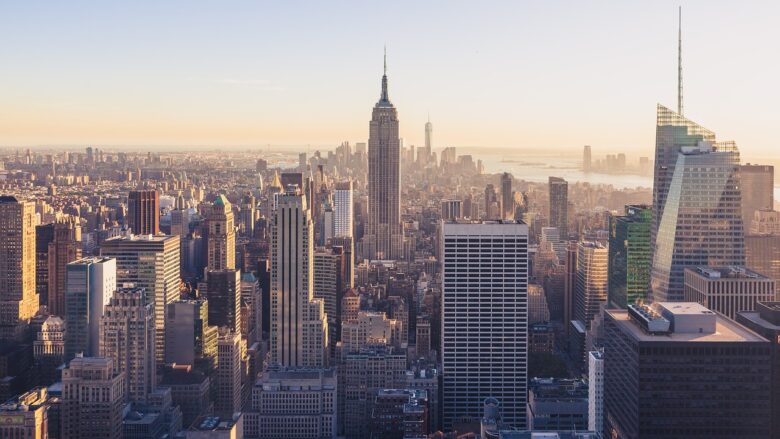 Il grattacielo di MVRDV colora Manhattan Il grattacielo di MVRDV colora Manhattan