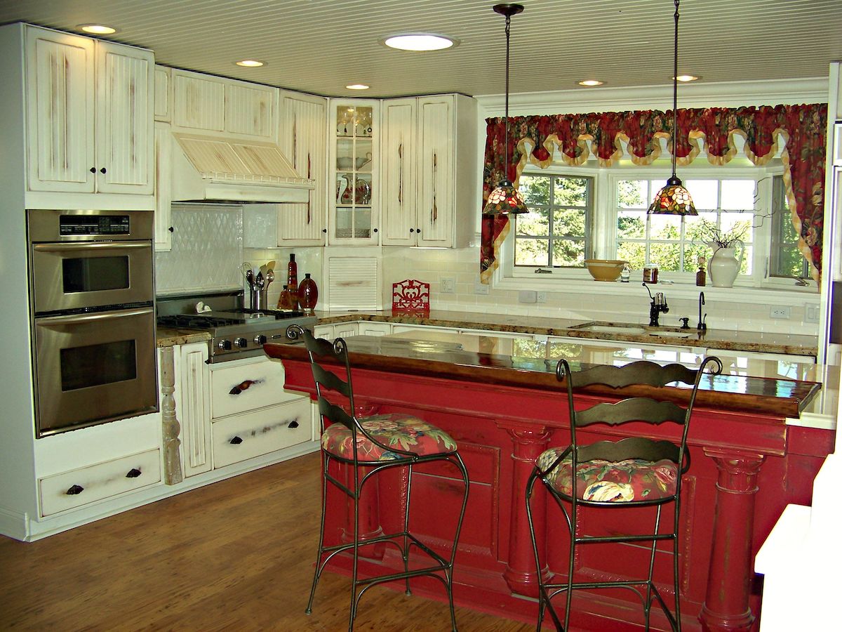 Arredare la cucina con il rosso e il bianco: idee e ispirazioni Arredare la cucina con il rosso e il bianco: idee e ispirazioni