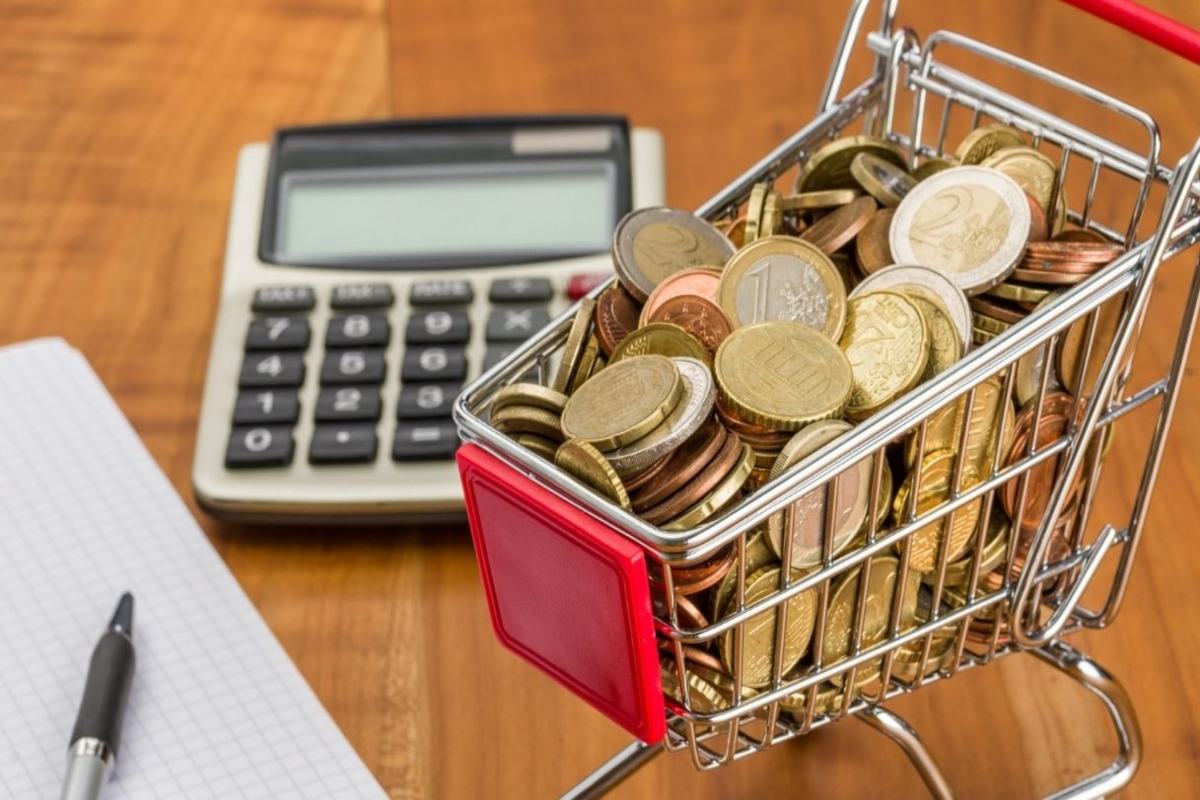 Rincari bollette fino al 160%: ecco dove costa di più vivere Rincari bollette fino al 160%: ecco dove costa di più vivere