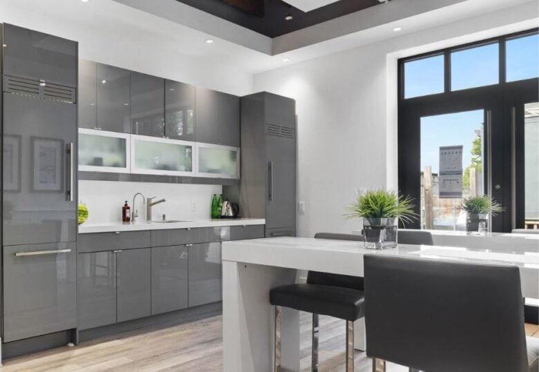 Cucina moderna grigia: guida alla scelta perfetta Cucina moderna grigia: guida alla scelta perfetta
